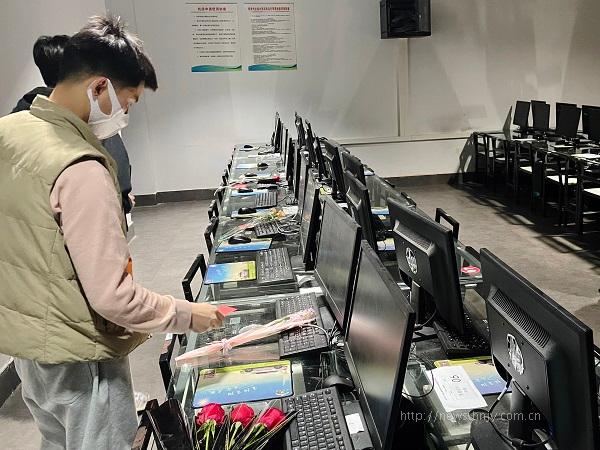 图片22.jpg 图片22.jpg