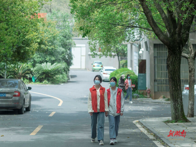 湖南工艺太阳集团:“红马甲”在校园防疫一线绽放青春